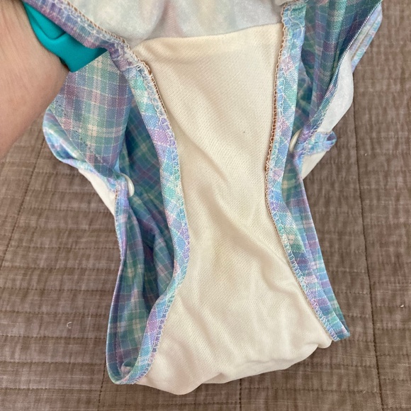 Bathing Suit w Two Button Accent Mid 1980's - Picture 10 of 13
